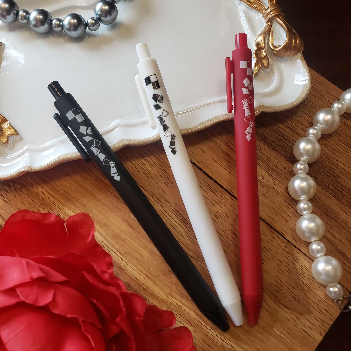 Broken Chess Pen Set
